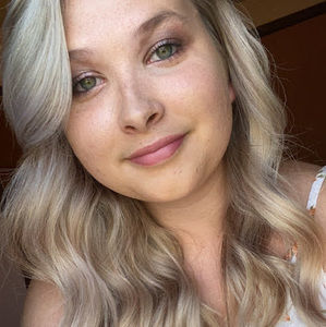 Meet your Posher, Lexi